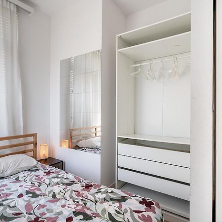 Light Modern Apartment In The Heart Of Antuérpia Exterior foto